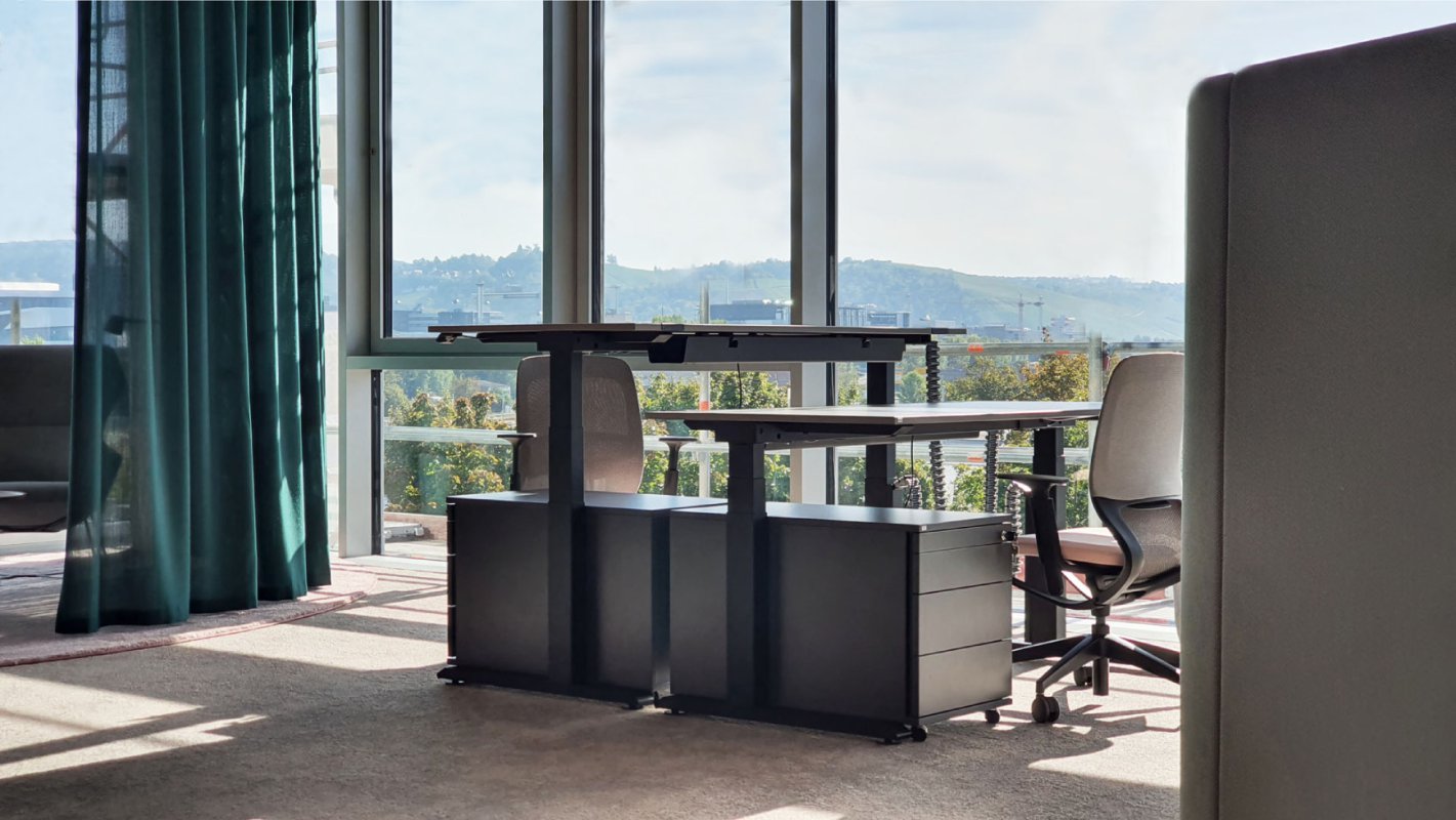 Das Bürozentrum Valley One24 in der Talstraße wird ›Winner‹ beim Iconic Award in der Kategorie Innovative Interior und wurde mit dem Effizienzpreis Bauen & Modernisieren 2022 des Landes Baden-Württemberg ausgezeichnet.